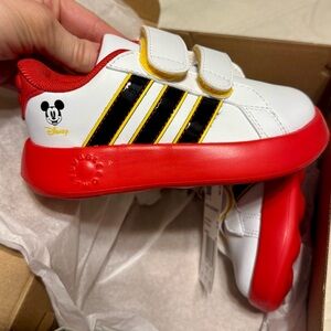 NIB - Disney Adidas Kids Sneakers - Mickey Mouse Grand Court